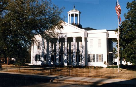 Locations Hub - Hinds County Courthouse, Raymond