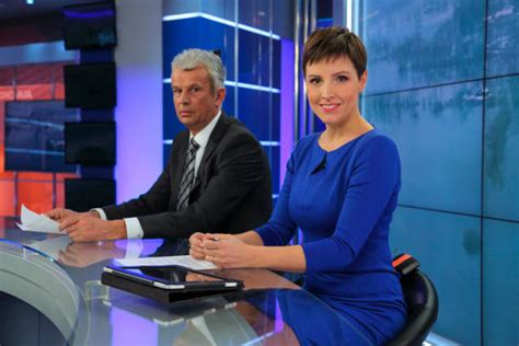 Newspaper Interview 的图像结果