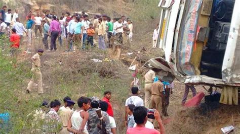 印度公車墜谷 至少11死、26人受傷 - 國際 - 自由時報電子報
