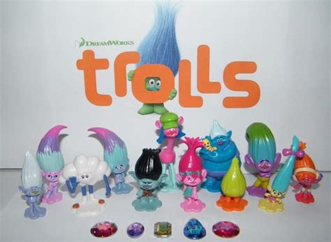 Buy Dreamworks Trolls Movie Figure Set of 17 with Fun Figures and Troll ...