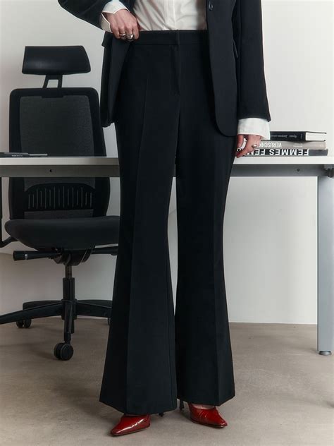 Расклешенные брюки со стрелками :: LICHI - Online fashion store