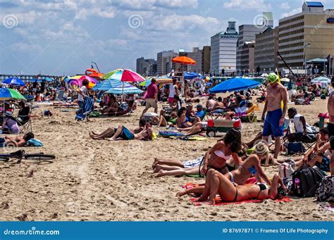 Vacation Time editorial photo. Image of vacation, sunning - 87697871