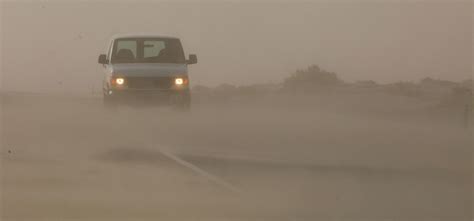 Massive dust storm hits California