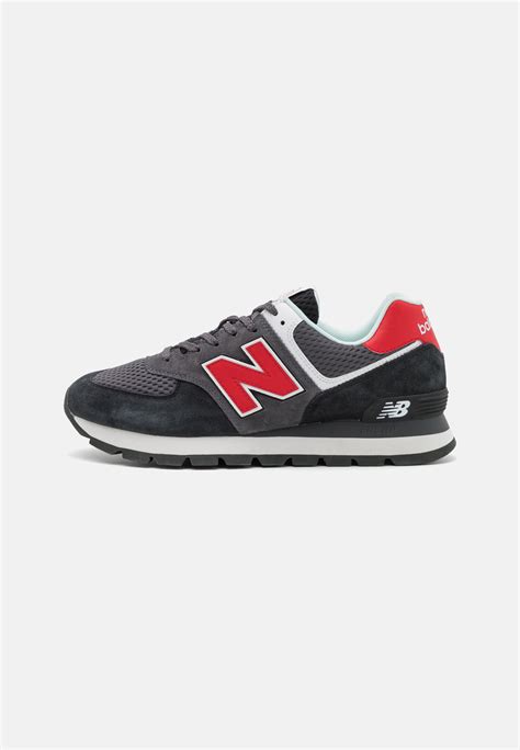 New Balance Black Red