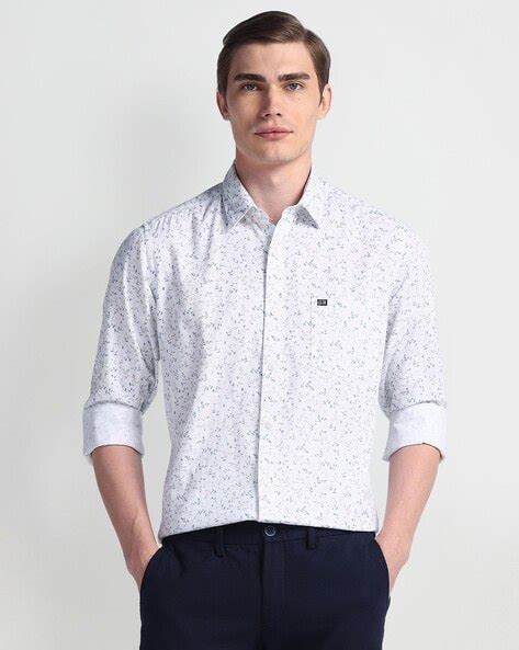 VASTRANAND Peach-Coloured & White Woven Design Chikankari Organza Saree ...