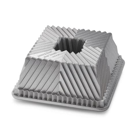 The 14 Best Bundt Pans for Effortlessly Beautiful Cakes | Epicurious