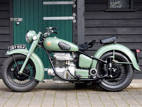 The "Gentleman's Motorcycle" – A Restored 1950 Sunbeam S7 Deluxe