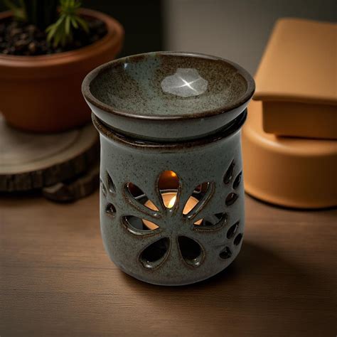 Olive Oasis Aroma Diffuser | Dappled Light
