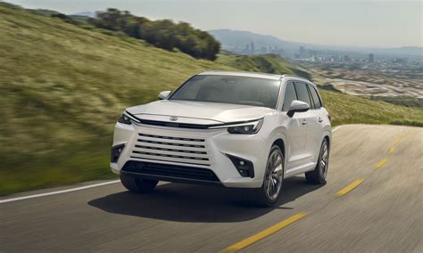 2024 Lexus TX Goes Big in 3-Row Luxury Segment - autoNXT.net