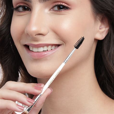 CUFFS N LASHES-Ultimate Color Cosmetics & Professional Makeup Brushes