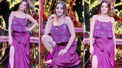 Bhojpuri Sensation Monalisa Sizzles in a Purple Sequin Top And Thigh ...