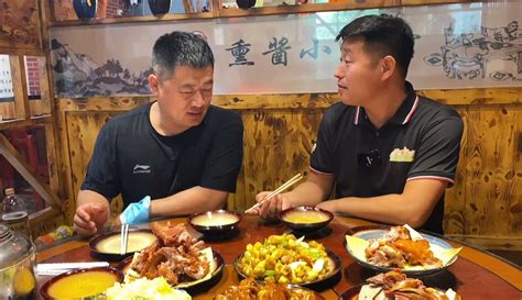 【东北那旮瘩之美食日记】哈尔滨喝酒吃肉的好地方，经济实惠，人均几十元-超过2万粉丝147+点赞在等你_生活视频-免费在线观看-爱奇艺
