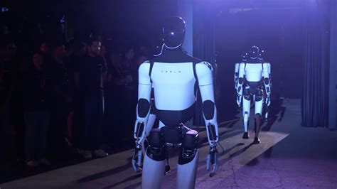 Tesla’s surprise announcements: Robovan and Optimus - Blog