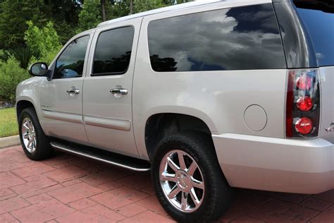 2007 GMC Yukon XL Denali AWD – TEXAS TRUCKS & CLASSICS