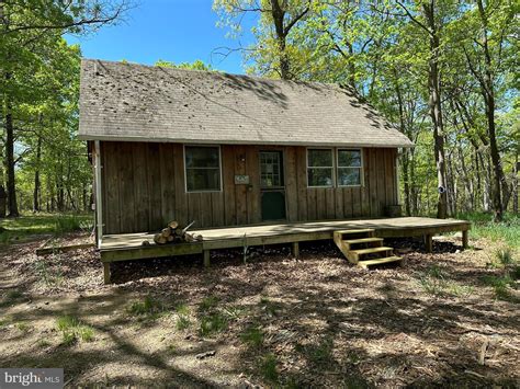 Built 2000 Rustic Cabin For Sale With Views on 10 Acres West Virginia ...
