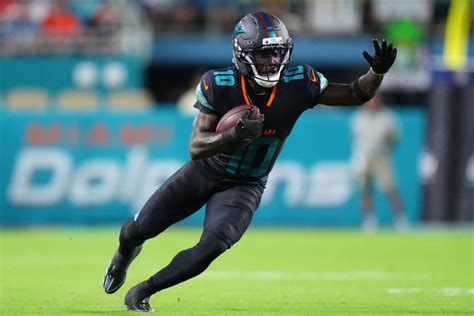 Dolphins release Tyreek Hill: Answering biggest questions - ESPN Minimalist Vector Art Vector Art