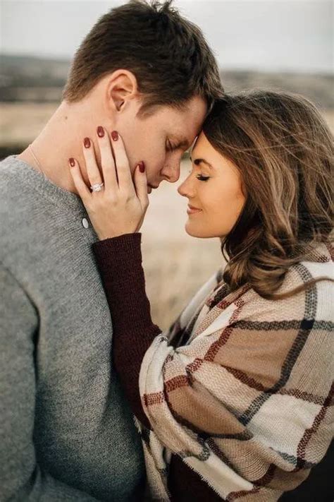 45+ Best Couple Photoshoot Outfit Ideas: What To Wear For Your Engagement Session - Girl Shares Tips