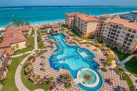 9 Amazing Christmas Vacation Ideas for Families | BEACHES