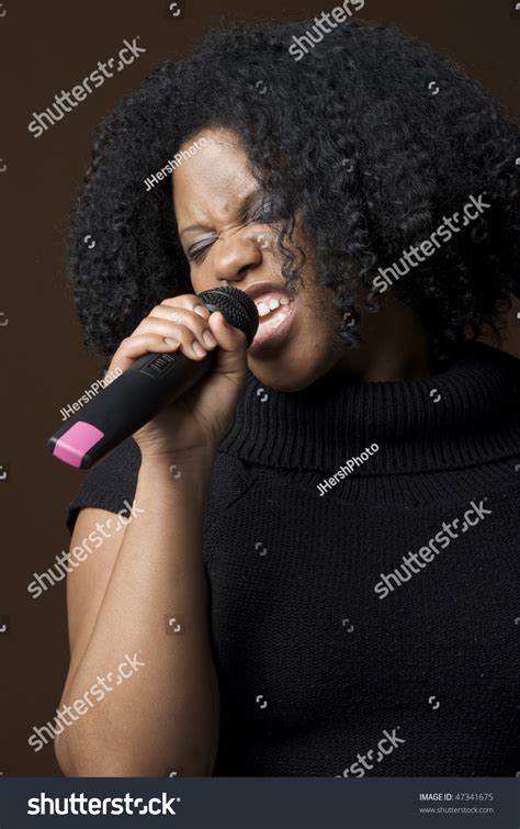 Singing 的图像结果