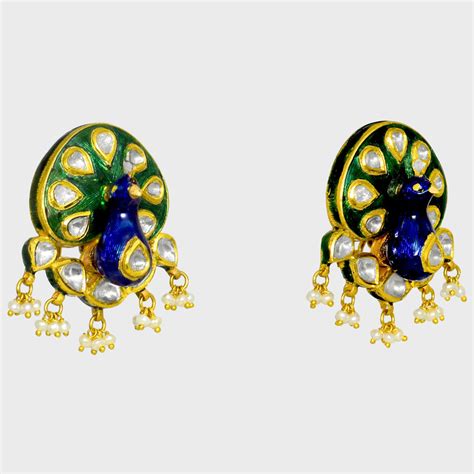 Experience the Beauty of Tradition with this Peacock Design Hasli Neck ...