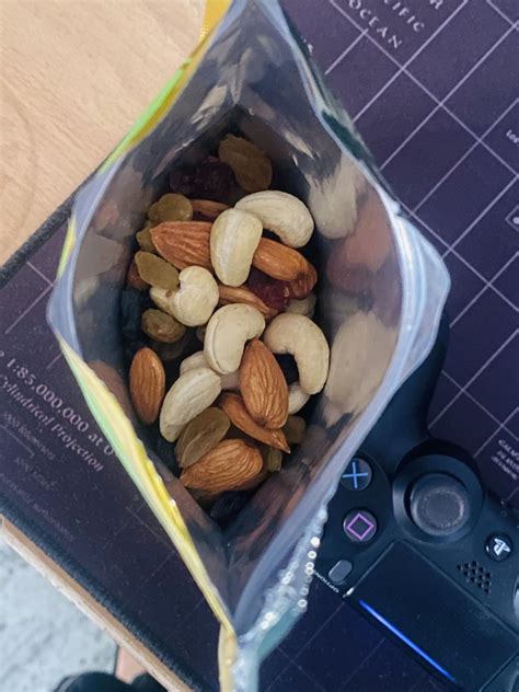 Tata Sampann Luxe Dry Fruit & Nut Mix, 200g, Source of Protein ...