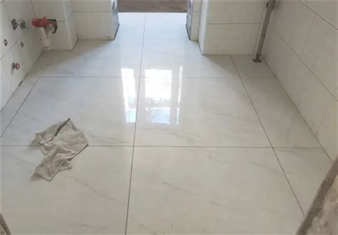 瓷砖贴什么礼物好最新素材