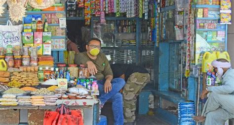 CM Thackeray Will Let The Kirana And Essential Stores Be Open 24x7 If ...