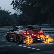 Gtr Shooting Flames Wallpaper by Breathing Gtr R35 Gtr Carros Carros De Luxo Gtr Shooting Flames Wallpaper