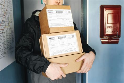 Cheapest Overnight Shipping: Compare FedEx, UPS & USPS
