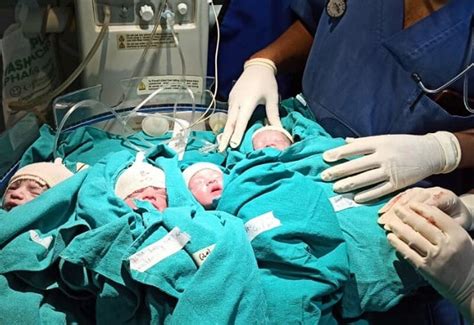 Woman gave birth to 4 children simultaneously through IVF