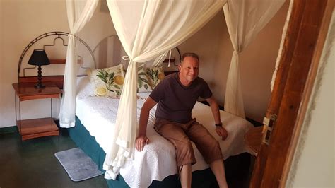 FARMHOUSE LODGE MATOPOS (Matobo National Park - The Matopos ...