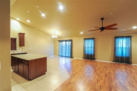 Open-Concept Main Level 的图像结果