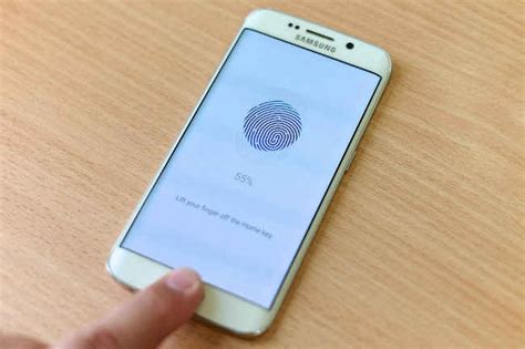 Hackers lifting fingerprints from your Android phone?