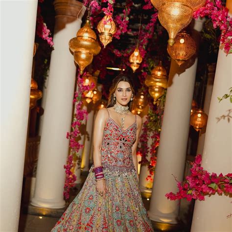 Women's Fashion Trends - All Trends from Western, Ethnic and Street ...