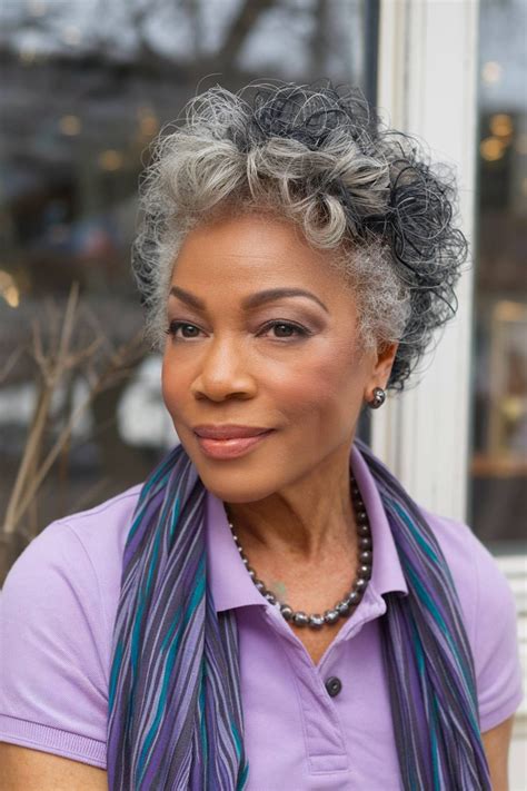 17 Beautiful Short Natural Haircuts for Black Women Over 60 in 2026