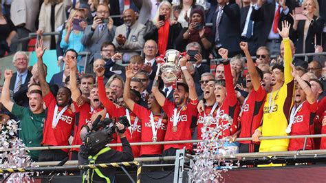 90 in 20 extended highlights from Man City v Man Utd in the 2024 FA Cup ...