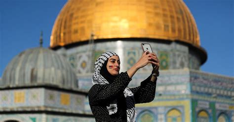 How social media platforms are silencing Palestinian voices