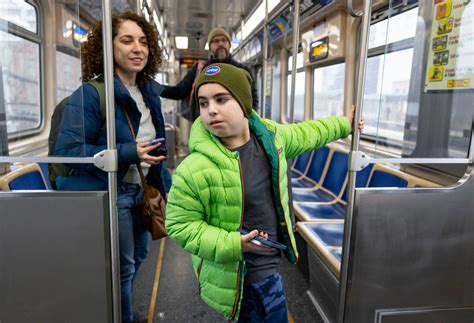 Boy attempts Guinness record for reaching Chicago 'L' stations