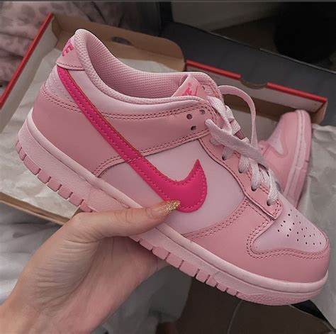 pink nike dunks | Nike shoes girls, Swag shoes, Cute nike shoes