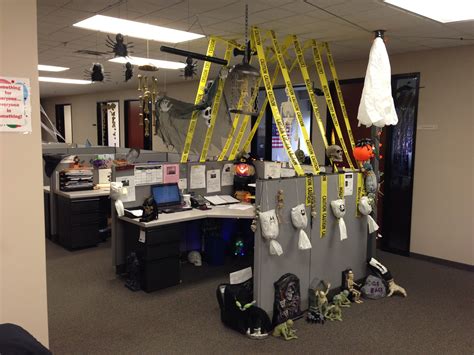 30+ Office Halloween Decor Ideas