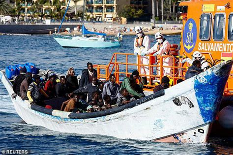 Spain's hard-right Vox party vows to deport eight million people who ...