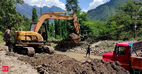 Cabinet approves construction of over 32,000 km roads in far-flung ...