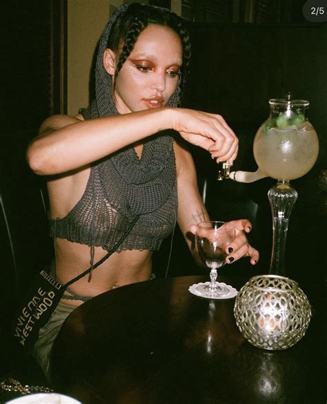 fka twigs : r/SexyMusicians