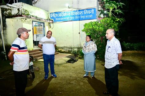 कलेक्टर श्रीमती लीना मंडावी का दूरस्थ वनांचल क्षेत्र के छात्रावासों का ...