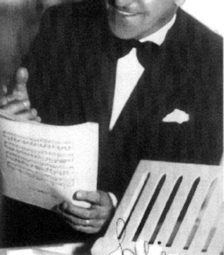 Noche De Carnaval (part. Roberto Rufino) - Carlos di Sarli (letra da ...