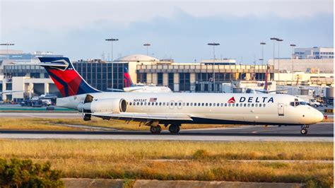 Smoke Odor Prompts Delta Air Lines Boeing 717 Diversion To Chicago O'Hare