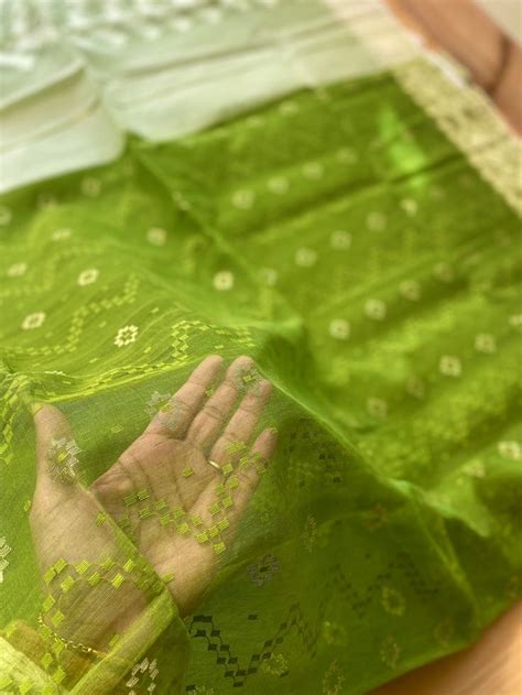 Of Palaces and Patterns: Balaram Saha’s Vintage Jamdani Sarees Inspire