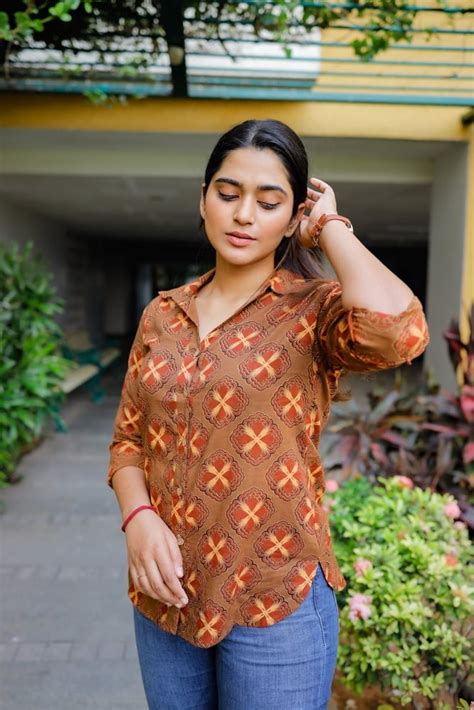 Shirt Tops – vastarathelabel