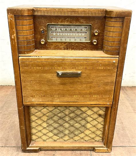 Lot - Antique Philco Console Floor Radio