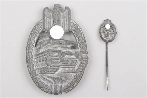 ratisbon's | Tank Assault Badge in silver with miniature pin | DISCOVER ...